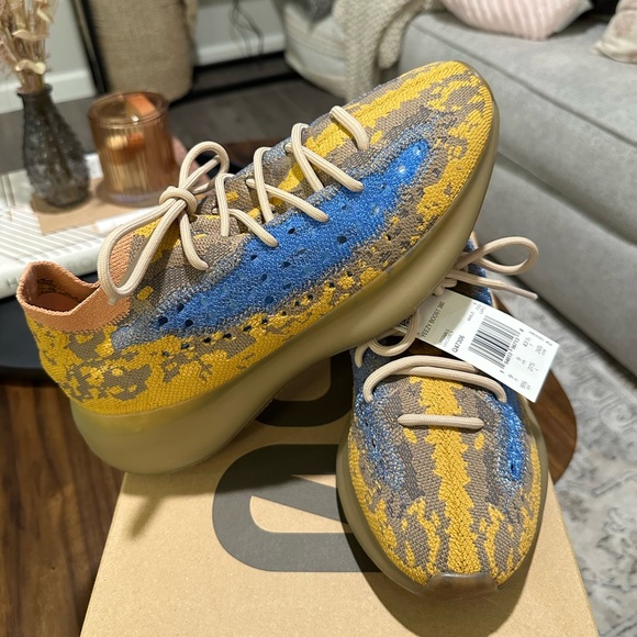 Yeezy Boost 380’s - BRAND NEW, never worn! - Picture 1 of 6